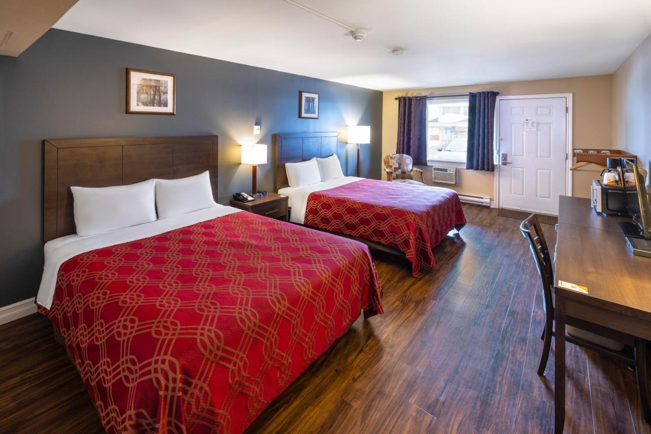 Econo Lodge Мирамичи Екстериор снимка