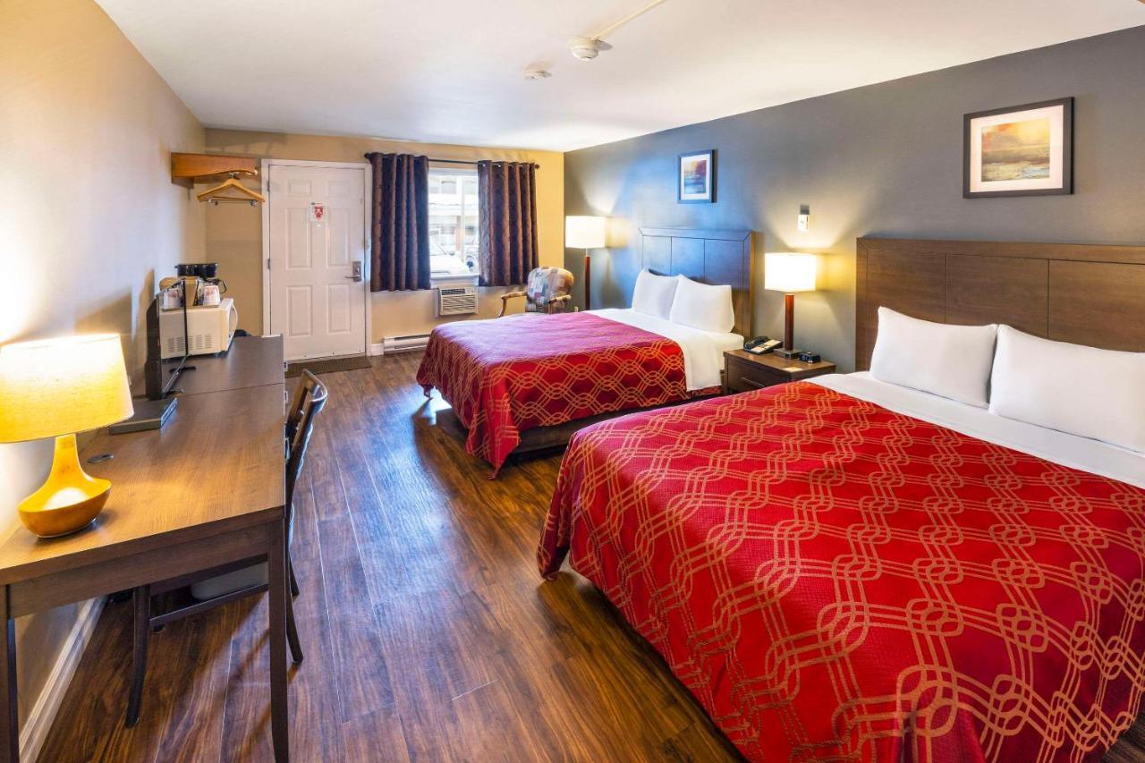 Econo Lodge Мирамичи Екстериор снимка