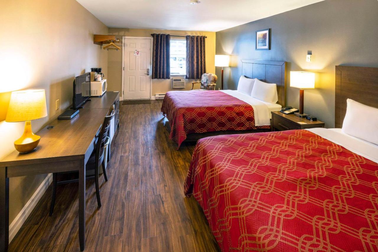 Econo Lodge Мирамичи Екстериор снимка